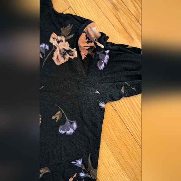 Dynamite Burgundy and Black Floral Blouses - Picture 5 of 5